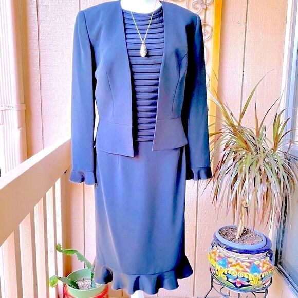 DAYMOR COUTURE JET BLACK TWO PIECE / SHORT SLEEVE LBD & TAILORED JACKET 4 - Picture 2 of 16